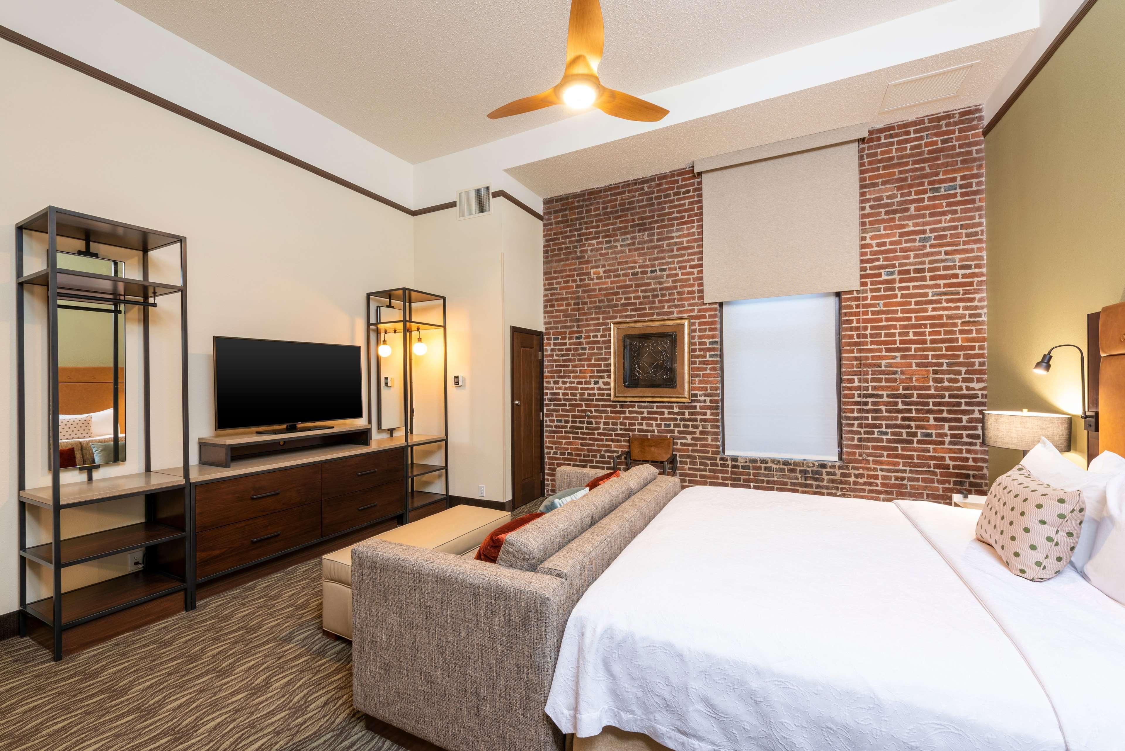 โฮมวูดสวีทบายฮิลตัน อินดีแอนาโพลิสดาวน์ทาวน์โฮเต็ล Hotel อินเดียนาโพลิส ภายนอก รูปภาพ