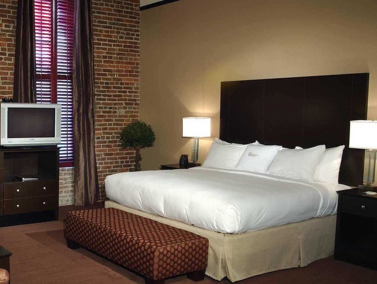 โฮมวูดสวีทบายฮิลตัน อินดีแอนาโพลิสดาวน์ทาวน์โฮเต็ล Hotel อินเดียนาโพลิส ภายนอก รูปภาพ